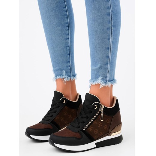 Damskie sneakersy na koturnie Black /C7-3 15912 D383/ ze sklepu Pantofelek24.pl w kategorii Buty sportowe damskie - zdjęcie 185499323