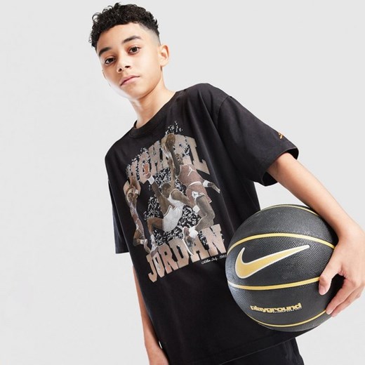 JORDAN T-SHIRT MJ WSH LGO TEE BLK B ze sklepu JD Sports  w kategorii T-shirty chłopięce - zdjęcie 185506202