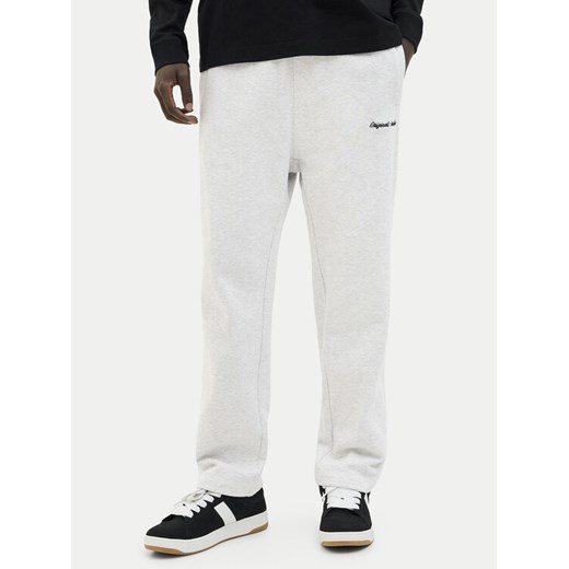 Jack&Jones Spodnie dresowe Kane Norrebro 12282553 Szary Relaxed Fit ze sklepu MODIVO w kategorii Spodnie męskie - zdjęcie 185507591