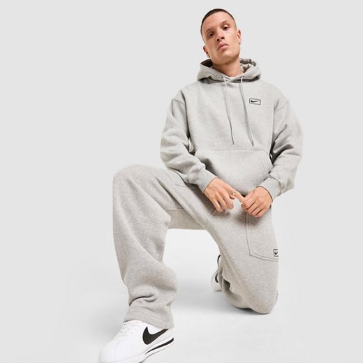 NIKE BLUZA Z KAPTUREM FLC WORKER HD ze sklepu JD Sports  w kategorii Bluzy męskie - zdjęcie 185523262