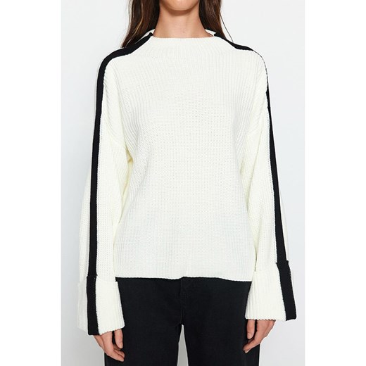 trendyol Sweter w kolorze kremowo-czarnym Trendyol L wyprzedaż Limango Polska