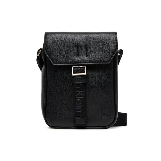Saszetka Calvin Klein Cargo Flap Reporter LV04D3131G Czarny ze sklepu eobuwie.pl w kategorii Torby męskie - zdjęcie 185532363