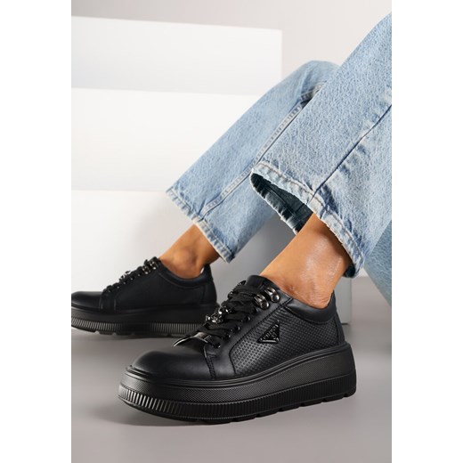 Czarne Sneakersy na Grubej Podeszwie ze Skóry Naturalnej z Trójkątną Ozdobą Dollassea ze sklepu born2be.pl w kategorii Buty sportowe damskie - zdjęcie 185536340