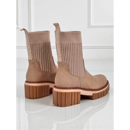 Aurelia beżowe botki damskie zamszowe na słupku z wygodnym zamkiem Royalfashion.pl 36 okazyjna cena royalfashion.pl