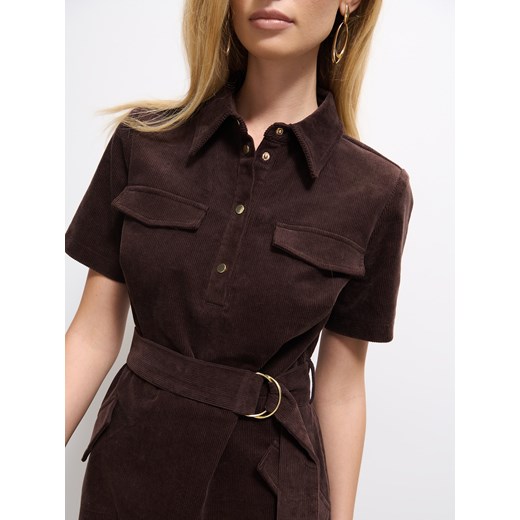 Mohito - Czekoladowa sukienka mini z paskiem - ciemno brązowy Mohito 38 Mohito