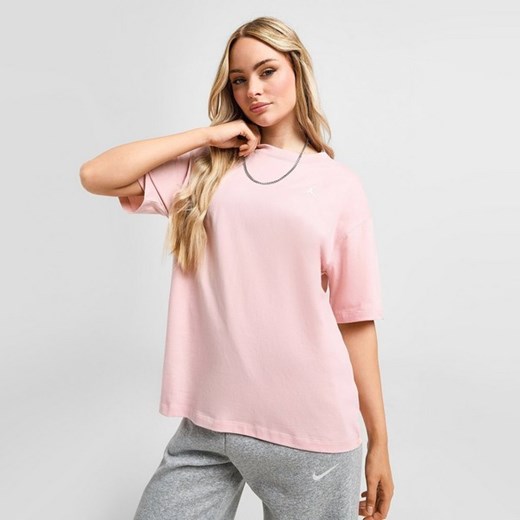 T SHIRT W JORDAN ESSEN GF TEE CORE 23 PINK GLAZE/WHITE ze sklepu JD Sports  w kategorii Bluzki damskie - zdjęcie 185546221