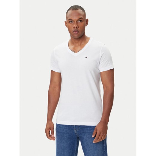 Tommy Jeans T-Shirt DM0DM04410 Biały Regular Fit ze sklepu MODIVO w kategorii T-shirty męskie - zdjęcie 185550781