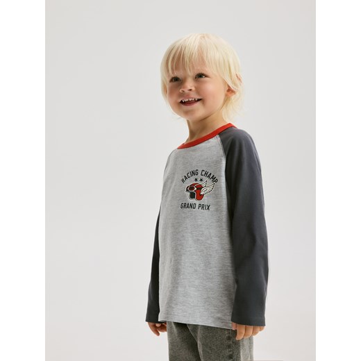 Reserved - Bawełniany longsleeve - jasnoszary ze sklepu Reserved w kategorii T-shirty chłopięce - zdjęcie 185579901