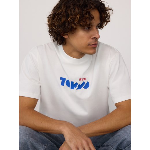 Reserved - T-shirt boxy z nadrukiem - biały ze sklepu Reserved w kategorii T-shirty męskie - zdjęcie 185580181