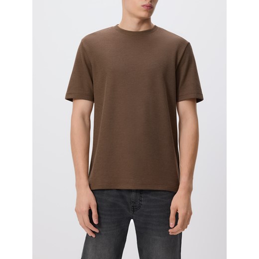 Reserved - Strukturalny t-shirt comfort fit - ciemnobrązowy ze sklepu Reserved w kategorii T-shirty męskie - zdjęcie 185590510