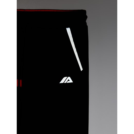 Sinsay - Spodnie sportowe z odblaskowymi elementami - czarny Sinsay 140 (9-10 l) Sinsay