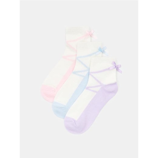 Sinsay - Skarpetki z ozdobną wstążką 3 pack - wielobarwny ze sklepu Sinsay w kategorii Skarpetki dziecięce - zdjęcie 185615862