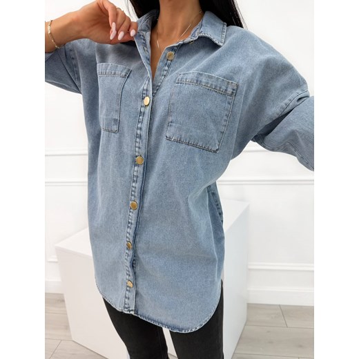 Błękitna Jeansowa Koszula o Luźnym Kroju ze sklepu ModnaKiecka.pl w kategorii Koszule damskie - zdjęcie 185616872