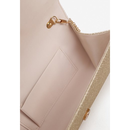 Złota Brokatowa Torebka Kopertówka z Łańcuszkiem i Metaliczną Aplikacją ONE SIZE born2be.pl