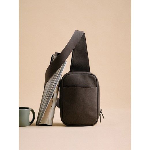 Reserved - Saszetka crossbody - ciemnobrązowy ze sklepu Reserved w kategorii Torby męskie - zdjęcie 185622581