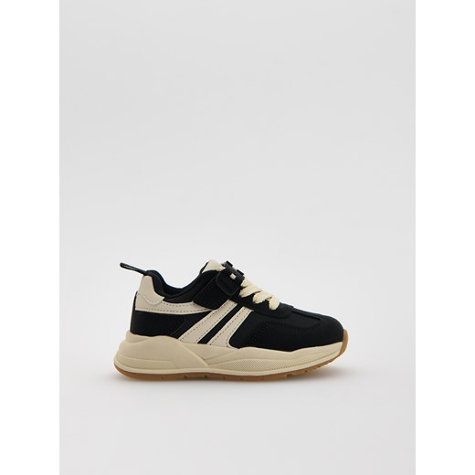 Reserved - Sportowe sneakersy - czarny ze sklepu Reserved w kategorii Buty sportowe dziecięce - zdjęcie 185643040