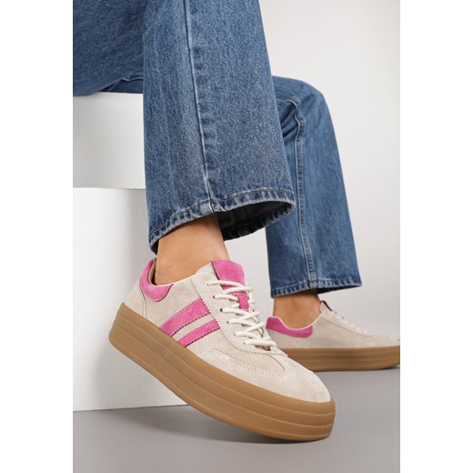 Beżowo-Fuksjowe Sneakersy Zamszowe na Platformie ze Skórzaną Wkładką Ozdobione Paskiem Adivrie ze sklepu renee.pl w kategorii Buty sportowe damskie - zdjęcie 185643802