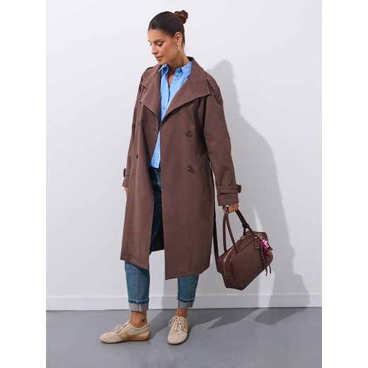 Mohito - Czekoladowy trencz z bawełny i wiskozy - ciemno brązowy Mohito 34 Mohito