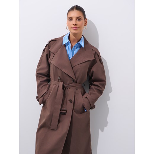 Mohito - Czekoladowy trencz z bawełny i wiskozy - ciemno brązowy Mohito 38 Mohito