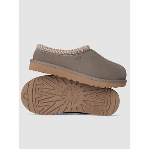 UGG Kapcie &quot;Tasman&quot; w kolorze szarym ze skóry owczej ze sklepu Limango Polska w kategorii Kapcie damskie - zdjęcie 185650792
