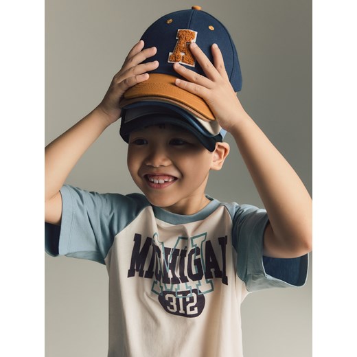 Reserved - Bawełniana czapka z daszkiem - wielobarwny ze sklepu Reserved w kategorii Czapki dziecięce - zdjęcie 185662092