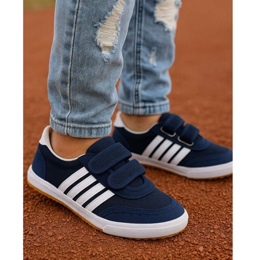 Granatowe trampki halówki na rzepy /D7-1 18083 T186/ ze sklepu Pantofelek24.pl w kategorii Trampki dziecięce - zdjęcie 185664474