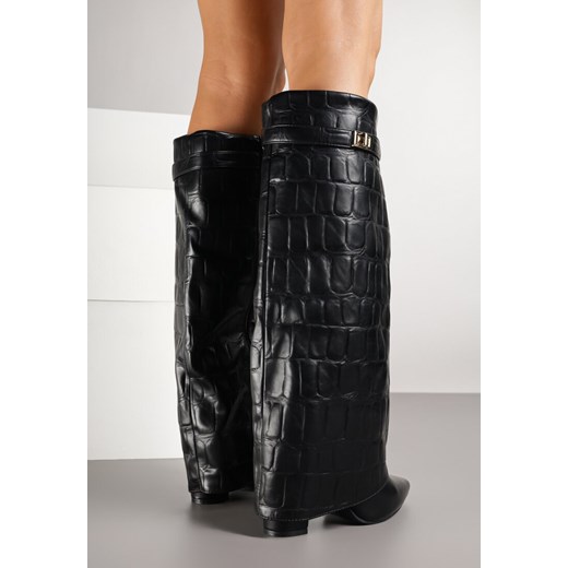 Czarne Kozaki na Słupku Ozdobione Klamrą i Wywiniętą Cholewką z Tłoczeniem Renee 37 renee.pl