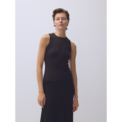 Reserved - Top z prążkowanej dzianiny - brązowy - id: 754GL-98X - marki Reserved - 185688030 Reserved - Top z prążkowanej dzianiny - brązowy ze sklepu Reserved w kategorii Bluzki damskie - zdjęcie 185688030