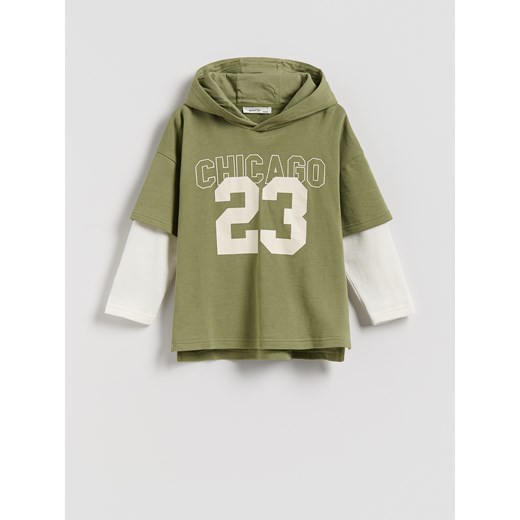 Reserved - Bawełniany longsleeve z kapturem - oliwkowy ze sklepu Reserved w kategorii Bluzy chłopięce - zdjęcie 185699380