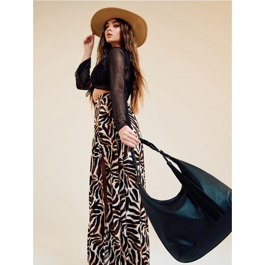 Sinsay - Torebka hobo na ramię z dekoracyjnym chwostem - czarny ze sklepu Sinsay w kategorii Torby Shopper bag - zdjęcie 185702280