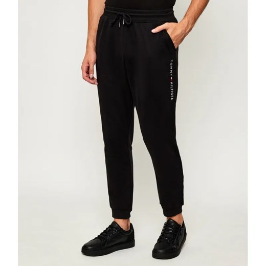 Tommy Hilfiger Spodnie jogger | Regular Fit ze sklepu Gomez Fashion Store w kategorii Spodnie męskie - zdjęcie 185709744