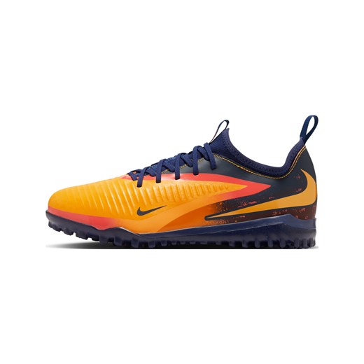 Buty piłkarskie na nawierzchnię typu turf dla dużych dzieci Nike Jr. Phantom 6 Low Academy „Erling Haaland” - Pomarańczowy ze sklepu Nike poland w kategorii Buty sportowe dziecięce - zdjęcie 185716003