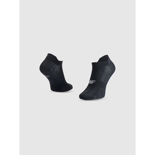 Damskie skarpetki treningowe (3-pack) 4F 4FWMM00UFSOF244 - czarne ze sklepu Sportstylestory.com w kategorii Skarpetki damskie - zdjęcie 185716384