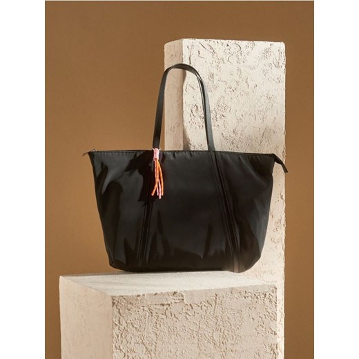 Sinsay - Torba shopper z ozdobnym frędzlem - czarny ze sklepu Sinsay w kategorii Torby Shopper bag - zdjęcie 185725444