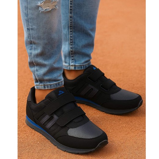 Czarne chłopięce buty sportowe na rzepy /F6-1 18115 T430/ ze sklepu Pantofelek24.pl w kategorii Trampki męskie - zdjęcie 185728311