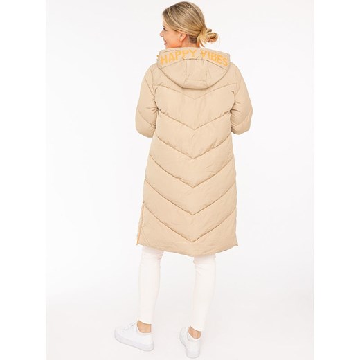 Zwillingsherz Płaszcz pikowany &quot;Happy Vibes&quot; w kolorze beżowym Zwillingsherz S okazja Limango Polska