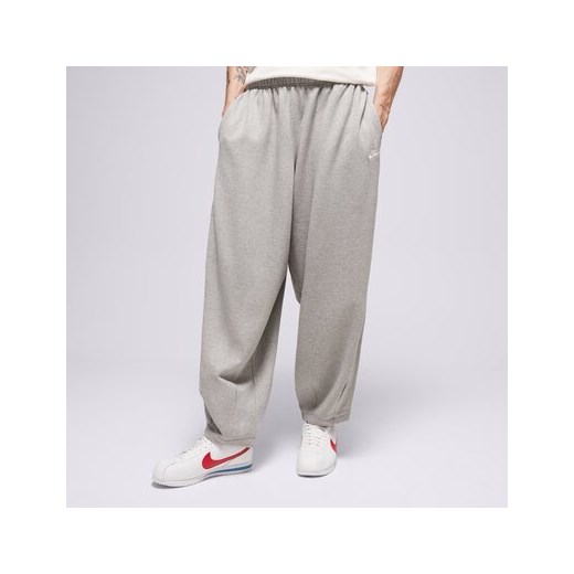NIKE SPODNIE M NK CLUB FT OVERSIZED PANT ze sklepu Sizeer w kategorii Spodnie męskie - zdjęcie 185734061