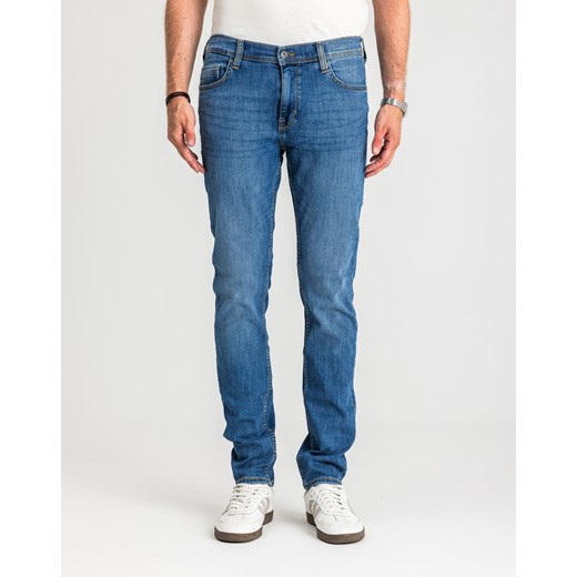 Męskie Spodnie Jeansowe Mustang Style Vegas Denim Blue 1017120 5000 623 ze sklepu YouNeedit.pl w kategorii Jeansy męskie - zdjęcie 185735922
