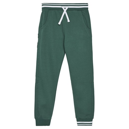 Guess Spodnie dresowe L5YQ17 K0170 Zielony Regular Fit ze sklepu MODIVO w kategorii Spodnie chłopięce - zdjęcie 185737474
