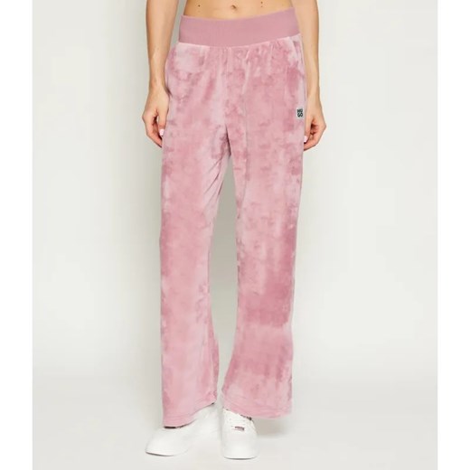 Hugo Bodywear Spodnie dresowe VELVET | Regular Fit ze sklepu Gomez Fashion Store w kategorii Spodnie damskie - zdjęcie 185740911