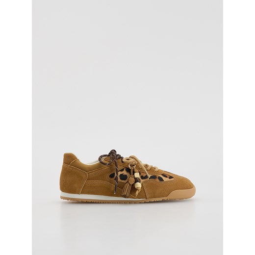 Reserved - Skórzane sneakersy - beżowy ze sklepu Reserved w kategorii Buty sportowe damskie - zdjęcie 185747092