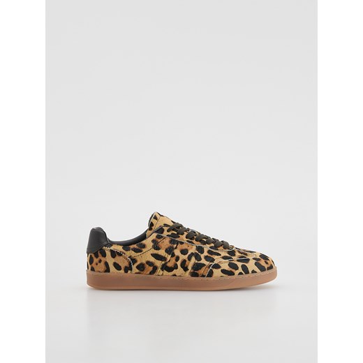 Reserved - Skórzane sneakersy w panterkę - wielobarwny ze sklepu Reserved w kategorii Buty sportowe damskie - zdjęcie 185747463
