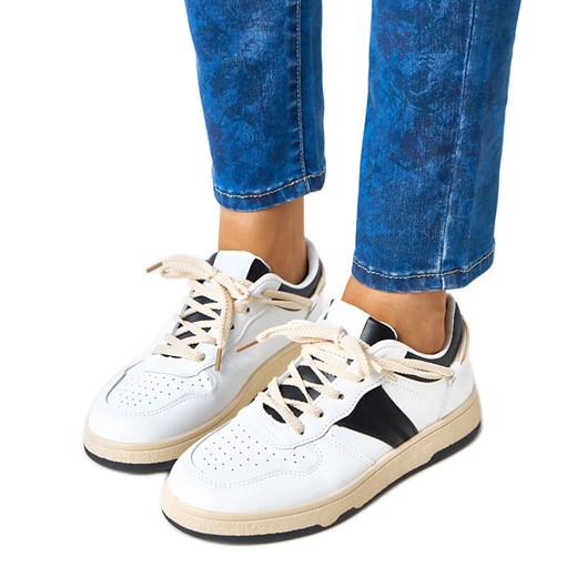 Biało-czarne damskie sneakersy Marcella białe ze sklepu ButyModne.pl w kategorii Buty sportowe damskie - zdjęcie 185748801