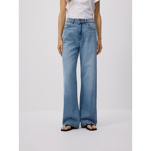 Reserved - Jeansy wide leg z dodatkiem lnu - niebieski ze sklepu Reserved w kategorii Jeansy damskie - zdjęcie 185750872