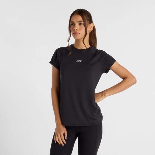 Koszulka damska New Balance WT51223BK – czarna ze sklepu New Balance Poland w kategorii Bluzki damskie - zdjęcie 185752570