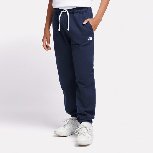 Spodnie dziecięce New Balance LAKB0060NNY – granatowe ze sklepu New Balance Poland w kategorii Spodnie męskie - zdjęcie 185752702