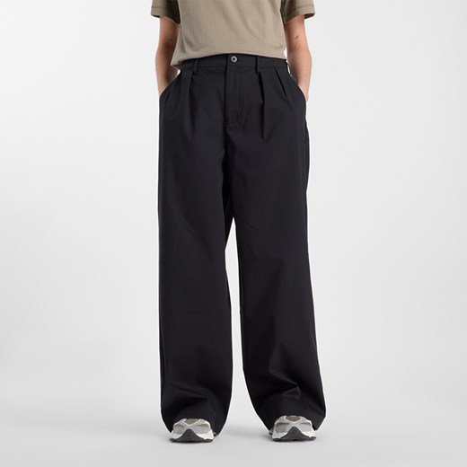 Spodnie damskie New Balance WP51538BK – czarne ze sklepu New Balance Poland w kategorii Spodnie damskie - zdjęcie 185753090