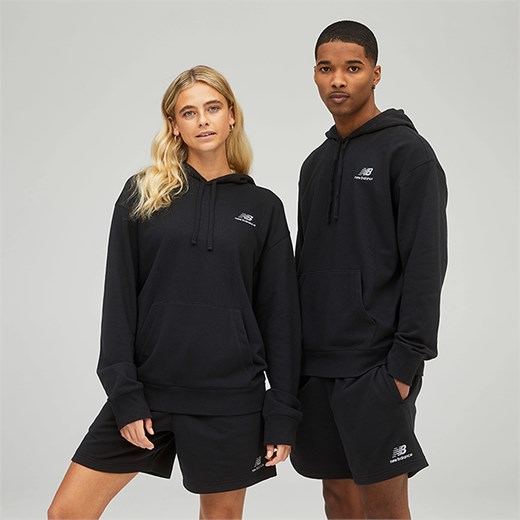 Bluza unisex New Balance UT21500BK – czarna ze sklepu New Balance Poland w kategorii Bluzy męskie - zdjęcie 185753112