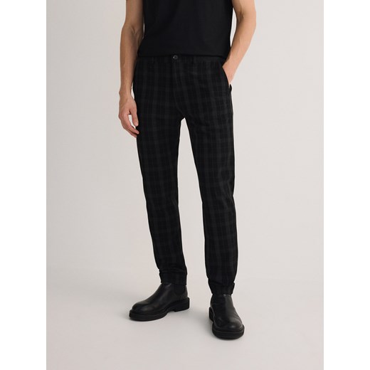 Reserved - Spodnie chino slim fit w kratę - czarny ze sklepu Reserved w kategorii Spodnie męskie - zdjęcie 185756790