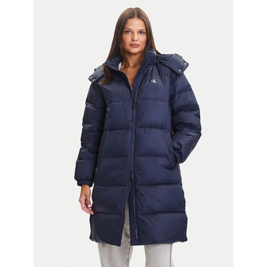 Calvin Klein Jeans Płaszcz zimowy Essential LV047D502G Granatowy Regular Fit ze sklepu MODIVO w kategorii Płaszcze damskie - zdjęcie 185761151